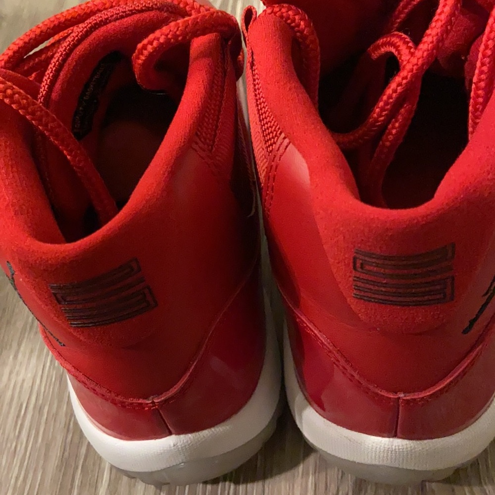 Air Jordan 11 Retro “Win Like 96” Gym Red - Picture 5 of 5